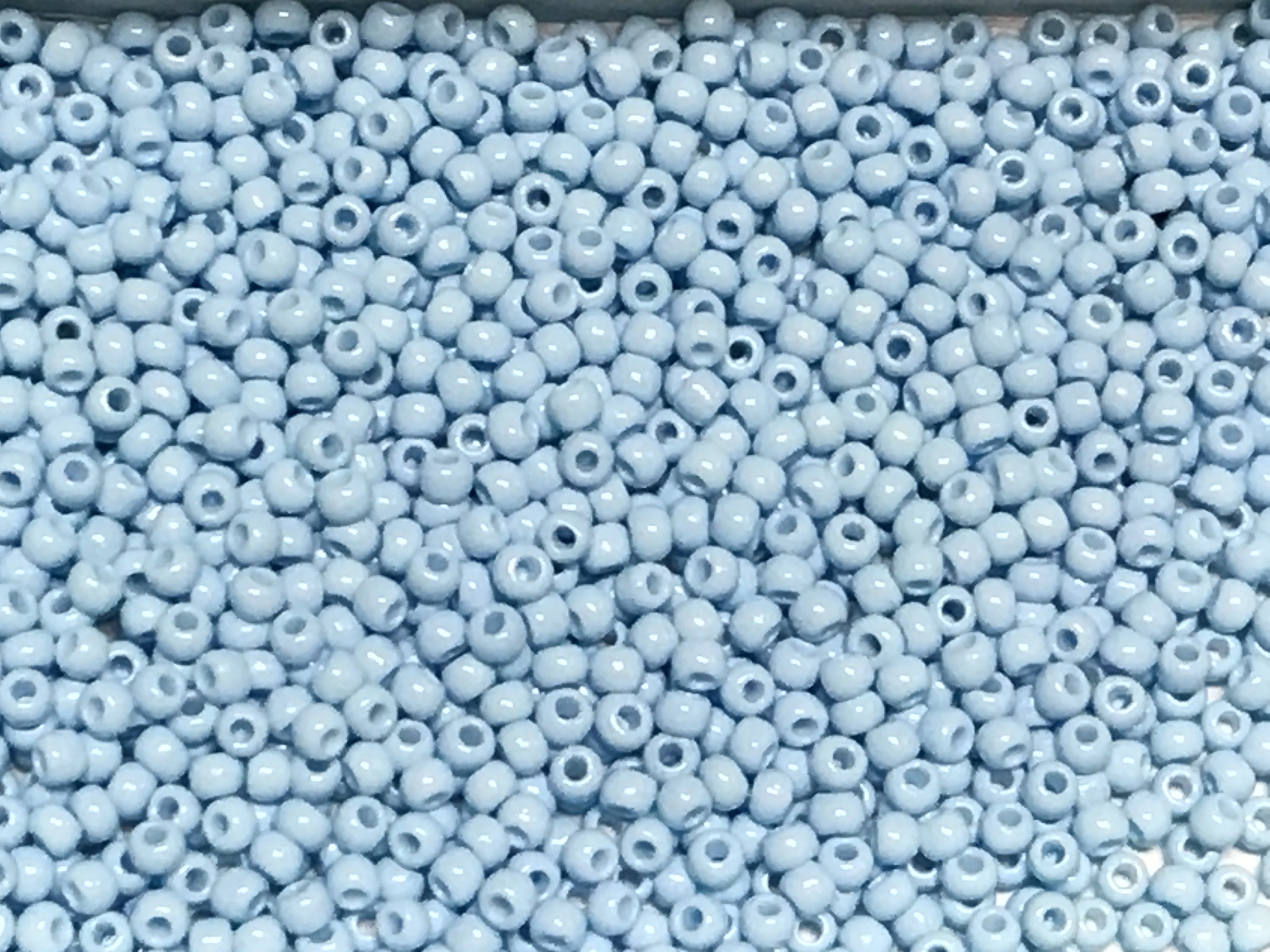 Macaron Color Seed Beads Size 11/0 - Robin Egg